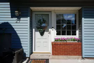 27 Sefton Cir Circle, Piscataway Township, NJ 08854 - Photo 2