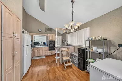 30 Raven Drive, Woodbridge Township, NJ 07067 - Photo 12