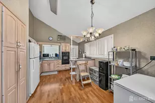 30 Raven Dr, Woodbridge Township, NJ 07067 - Photo 12