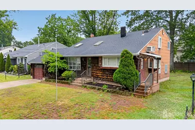 30 Raven Drive, Woodbridge Township, NJ 07067 - Photo 2
