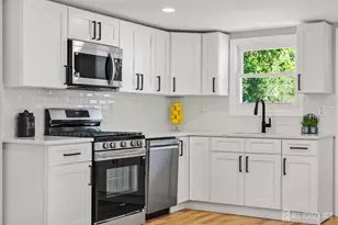 91 S Main St, Milltown, NJ 08884 - Photo 16