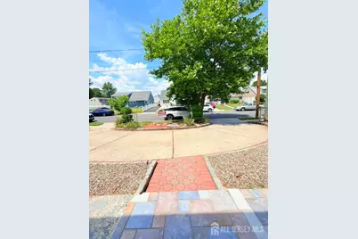 68 Daniel Street, Carteret, NJ 07008 - Photo 2