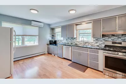 10 Jeff Street, Edison, NJ 08837 - Photo 14