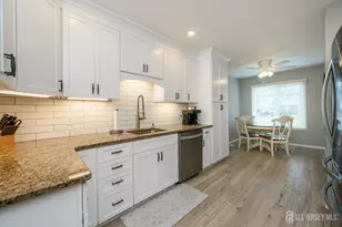 18 Holly Ct, Flemington, NJ 08822 - Photo 4