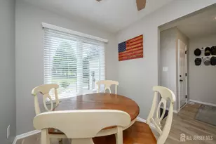 18 Holly Ct, Flemington, NJ 08822 - Photo 8