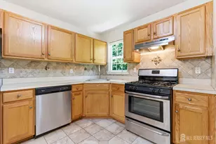 141 Forest Dr, Piscataway Township, NJ 08854 - Photo 10