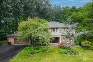4 Liberty Bell Ct, East Brunswick Township, NJ 08816 - Photo 2