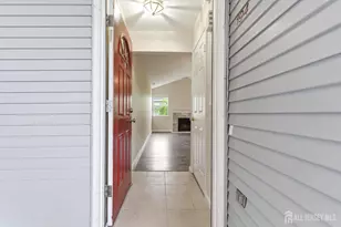 194 Bexley Ln, Piscataway Township, NJ 08854 - Photo 4