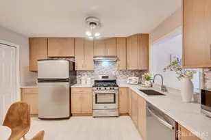 12 Springwood Ct, South Brunswick Township, NJ 08540 - Photo 10