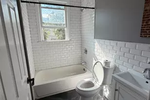 1056 Hunterdon St, Newark, NJ 07112 - Photo 8