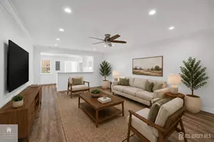 6 Plz de Las Flores, Freehold, NJ 07728 - Photo 4