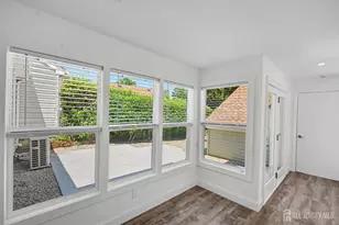 6 Plz de Las Flores, Freehold, NJ 07728 - Photo 26