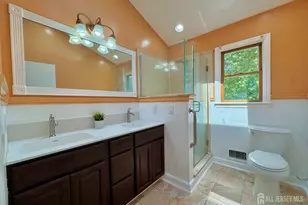 19 Library Pl, Edison, NJ 08820 - Photo 10