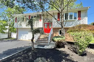 19 Library Pl, Edison, NJ 08820 - Photo 1