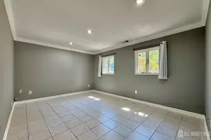 19 Library Pl, Edison, NJ 08820 - Photo 16