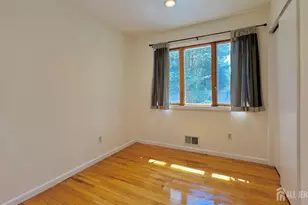 19 Library Pl, Edison, NJ 08820 - Photo 14