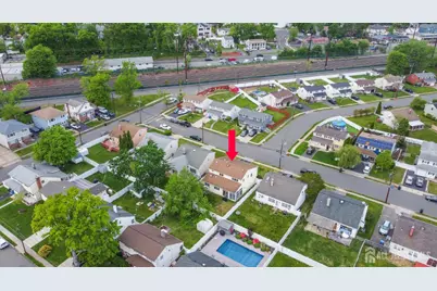 95 Pine Street, Iselin, NJ 08830 - Photo 30