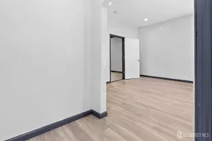 211 N 13th St, Newark, NJ 07107 - Photo 20