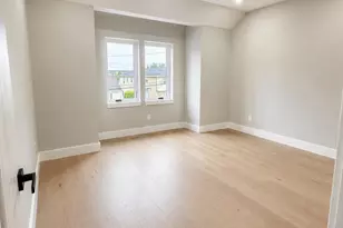 10 Charles St, Edison, NJ 08820 - Photo 16