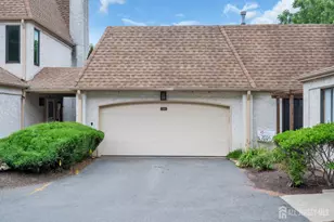 44 Park Gate Dr Dr, Edison, NJ 08820 - Photo 2