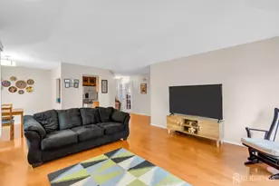 44 Park Gate Dr Dr, Edison, NJ 08820 - Photo 6