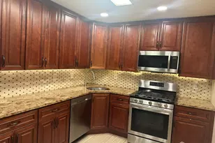 73 Goodwin Dr, North Brunswick Township, NJ 08902 - Photo 6
