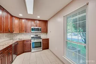 73 Goodwin Dr, North Brunswick Township, NJ 08902 - Photo 4