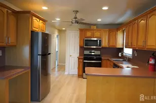 74 Warner St, Fords, NJ 08863 - Photo 4