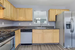 57 Victoria Dr, Franklin Township, NJ 08873 - Photo 14