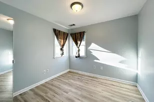 122 Vineyard Rd, Edison, NJ 08817 - Photo 18