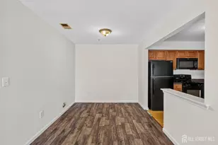 1313 Fernwood Ct, New Brunswick, NJ 08901 - Photo 12