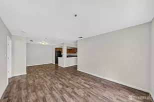 1313 Fernwood Ct, New Brunswick, NJ 08901 - Photo 20