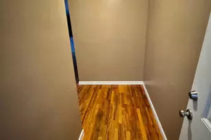 27 Alexander St, Newark, NJ 07106 - Photo 2