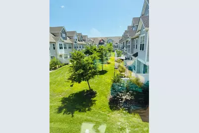 907 Greenland Square, Highland Park, NJ 08904 - Photo 12
