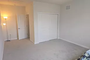907 Greenland Square, Highland Park, NJ 08904 - Photo 4