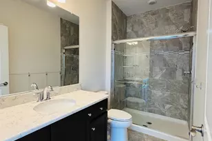907 Greenland Square, Highland Park, NJ 08904 - Photo 8