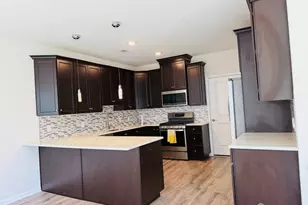 907 Greenland Square, Highland Park, NJ 08904 - Photo 16