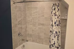 907 Greenland Square, Highland Park, NJ 08904 - Photo 8
