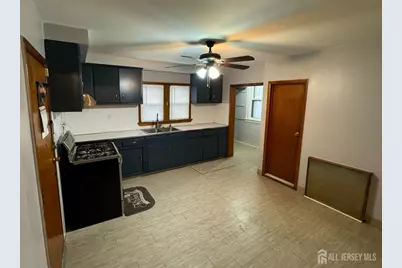113 McWhorter Street #1, Newark, NJ 07105 - Photo 2
