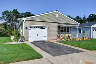 126 Santiago Dr, Toms River Township, NJ 08757 - Photo 2