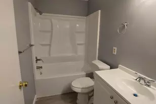 2510 Lighthouse Ln, Sayreville, NJ 08859 - Photo 6