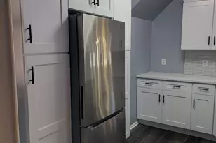 2510 Lighthouse Ln, Sayreville, NJ 08859 - Photo 2