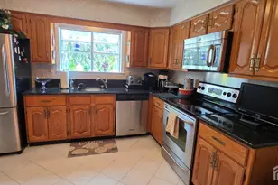 4 Wingate Ct, Monroe Township, NJ 08831 - Photo 10