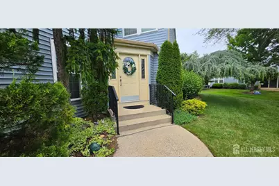4 Wingate Court #A, Monroe Township, NJ 08831 - Photo 2