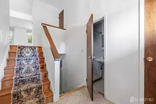 703 Merrywood Dr, Edison, NJ 08817 - Photo 4