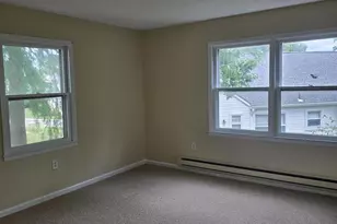 456N Roxbury Ln, Monroe Township, NJ 08831 - Photo 4