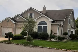 52 Westminster Dr, Monroe Township, NJ 08831 - Photo 1