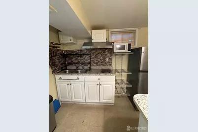 619 Lee Street, Perth Amboy, NJ 08861 - Photo 12