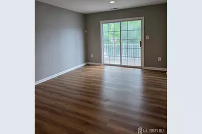 14 Central Square Park, Metuchen, NJ 08840 - Photo 12