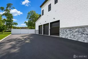 1684 Frank St, Edison, NJ 08820 - Photo 4